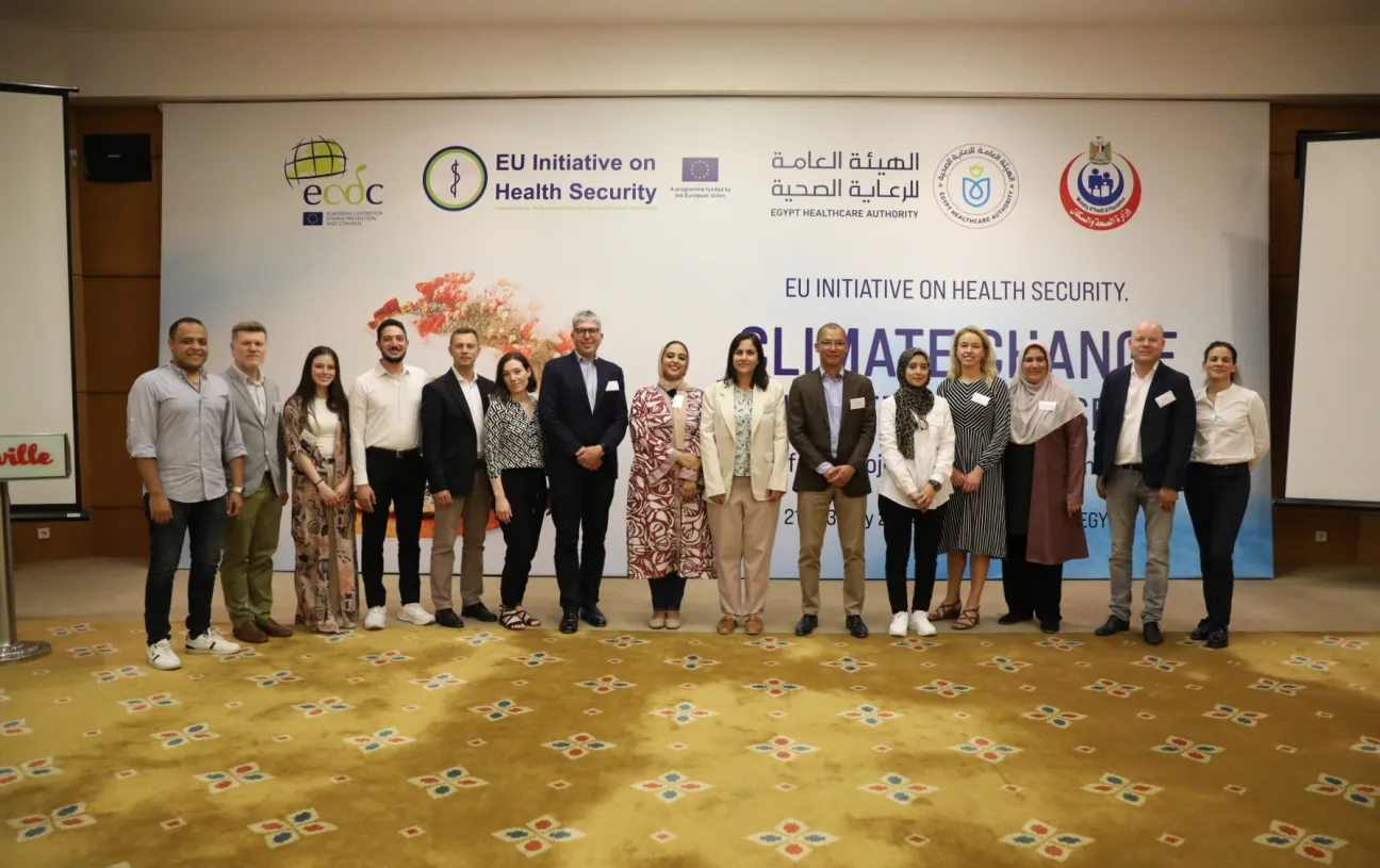 Egyptian and ECDC staff