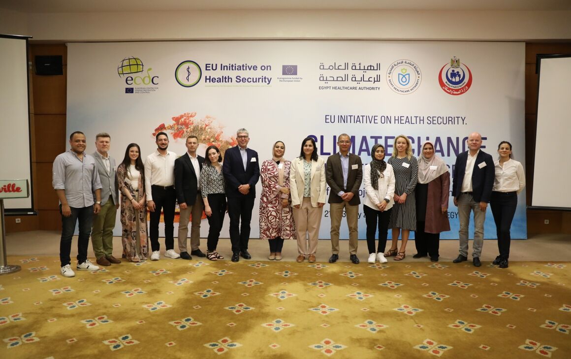 Egyptian and ECDC staff